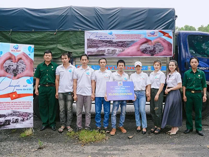 Hình ảnh tượng trưng cho hệ thống bảo mật cao cấp và đội ngũ hỗ trợ khách hàng chuyên nghiệp của x8bet